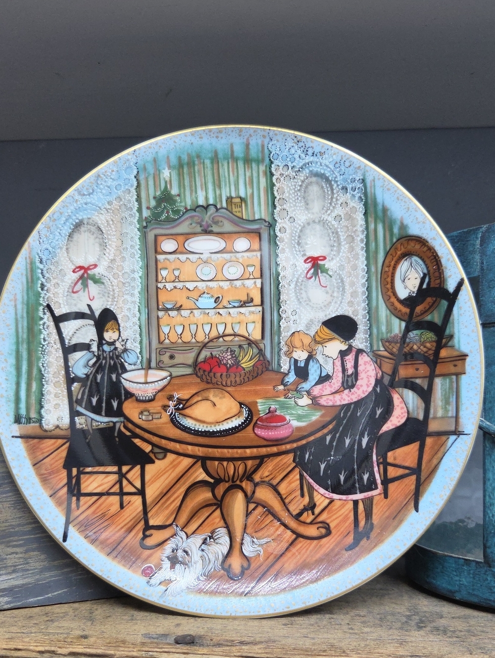 Vintage Anna Perenna Limited Edition Helping Hands Christmas Plate